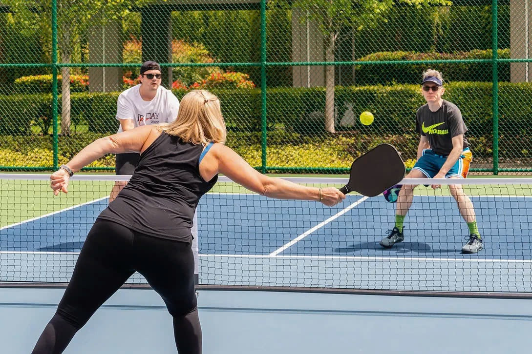 Thay đổi 3 điều nhỏ này sẽ nâng cao trình độ Pickleball của bạn
