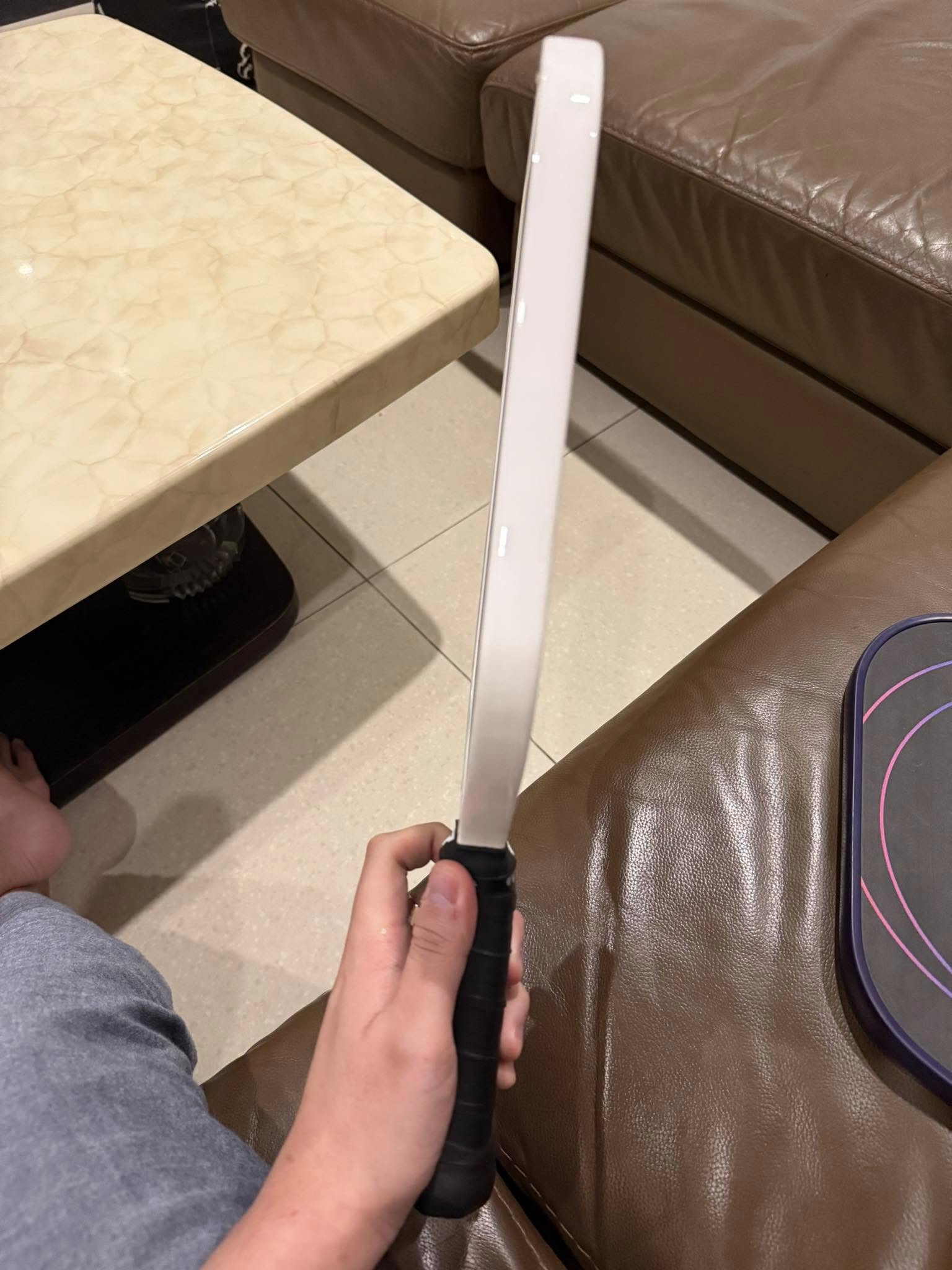 Muốn thanh lí cây Paddletek TKO-C mình đánh không hợp tay