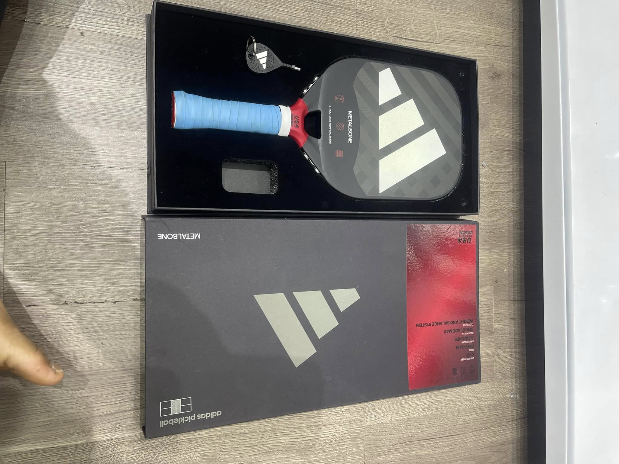 Thanh lý hộ khách adidas metalbone