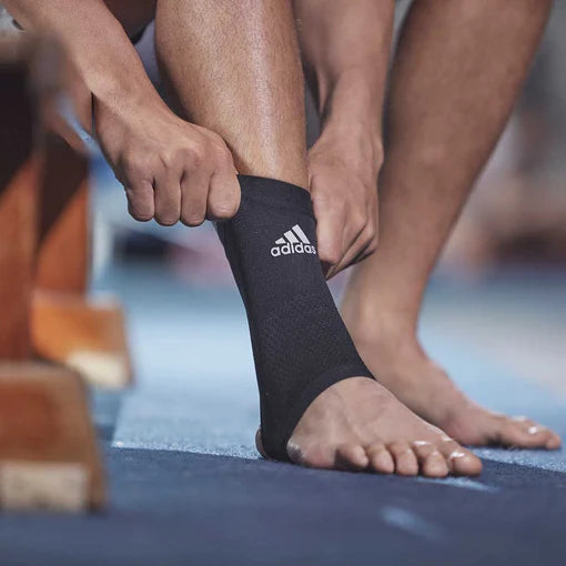 Băng hỗ trợ mắt cá chân Adidas Performance